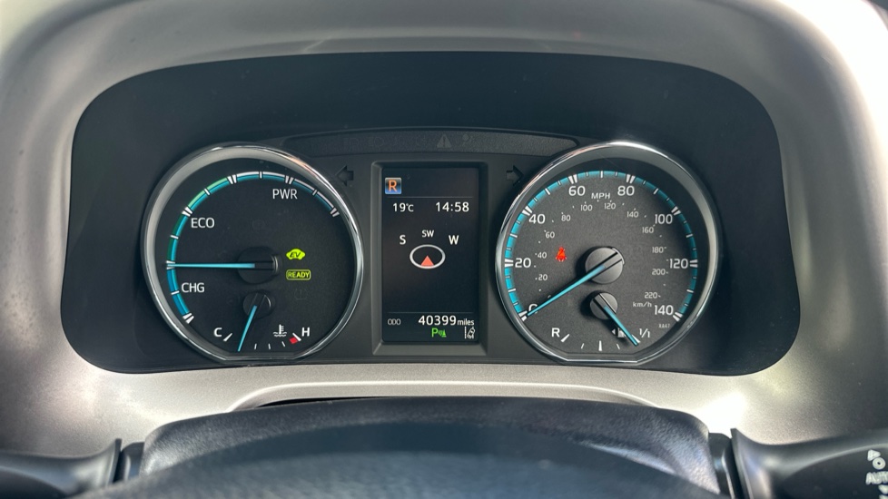 Toyota RAV4 2.5 VVT-i Hybrid Icon TSS 5dr CVT Hybrid Estate - Image 18