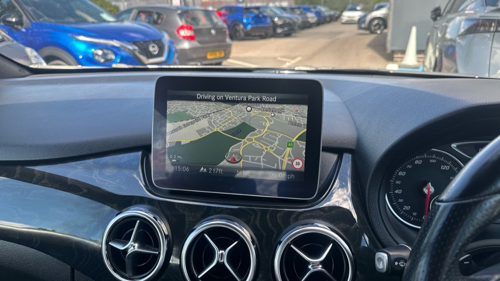 Mercedes-Benz B-Class B200 Exclusive Edition 5dr Auto Petrol Hatchback - Image 12