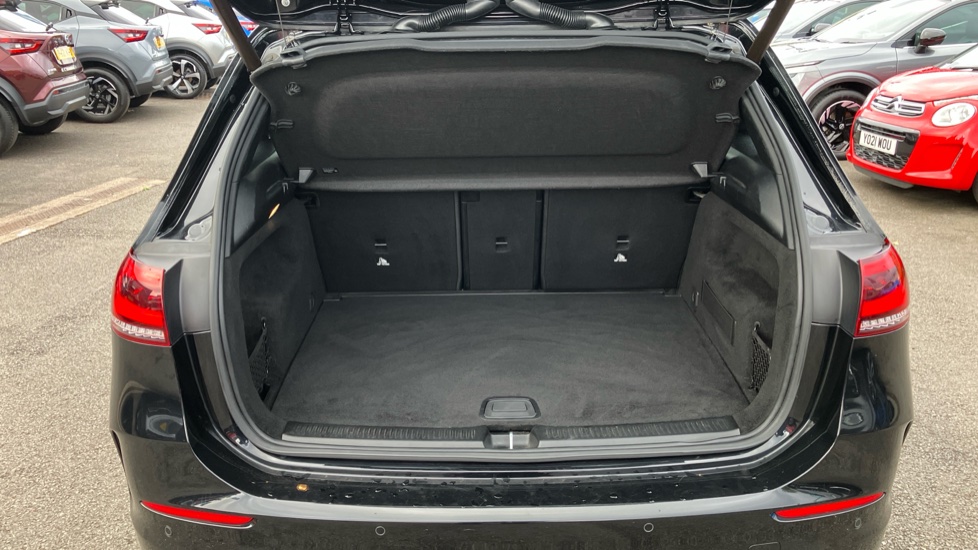 Mercedes-Benz B-Class B200d AMG Line Executive 5dr Auto Diesel Hatchback - Image 4