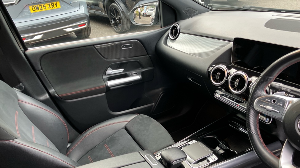 Mercedes-Benz B-Class B200d AMG Line Executive 5dr Auto Diesel Hatchback - Image 14