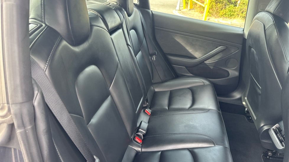 Tesla Model 3 Performance AWD 4dr [Performance Upgrade] Auto Electric Saloon - Image 15