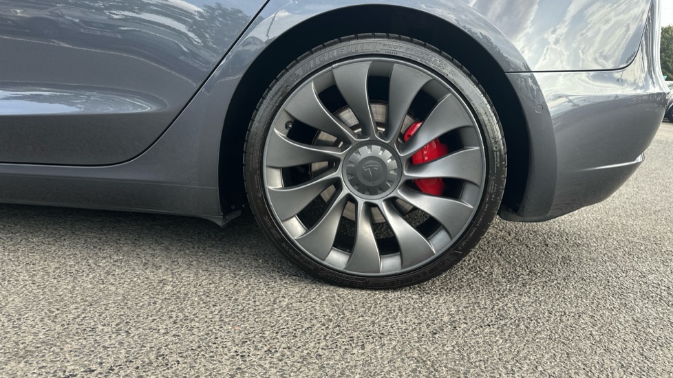 Tesla Model 3 Performance AWD 4dr [Performance Upgrade] Auto Electric Saloon - Image 25