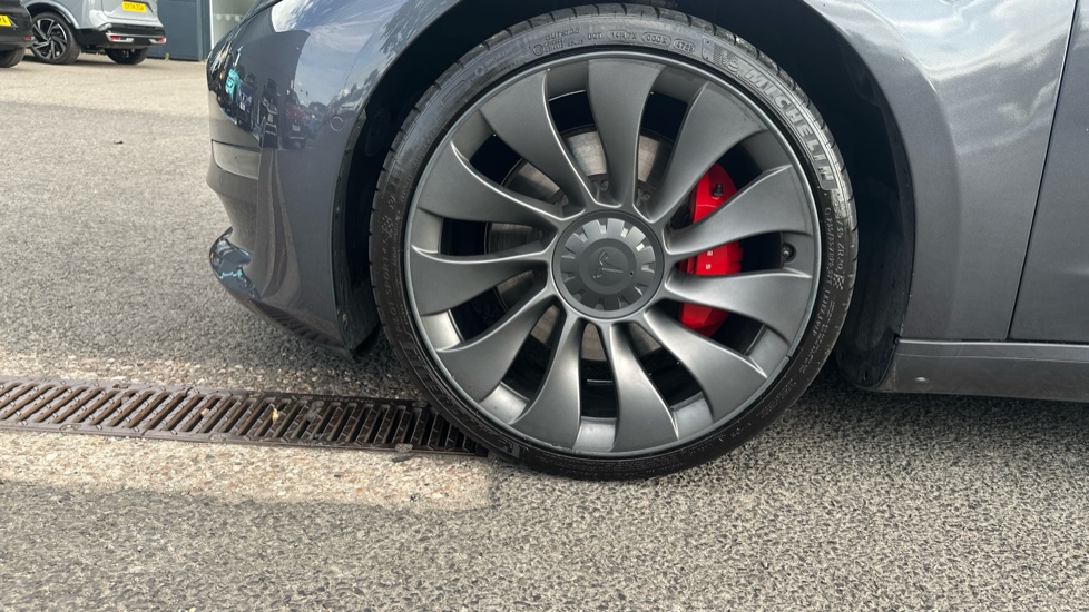 Tesla Model 3 Performance AWD 4dr [Performance Upgrade] Auto Electric Saloon - Image 26
