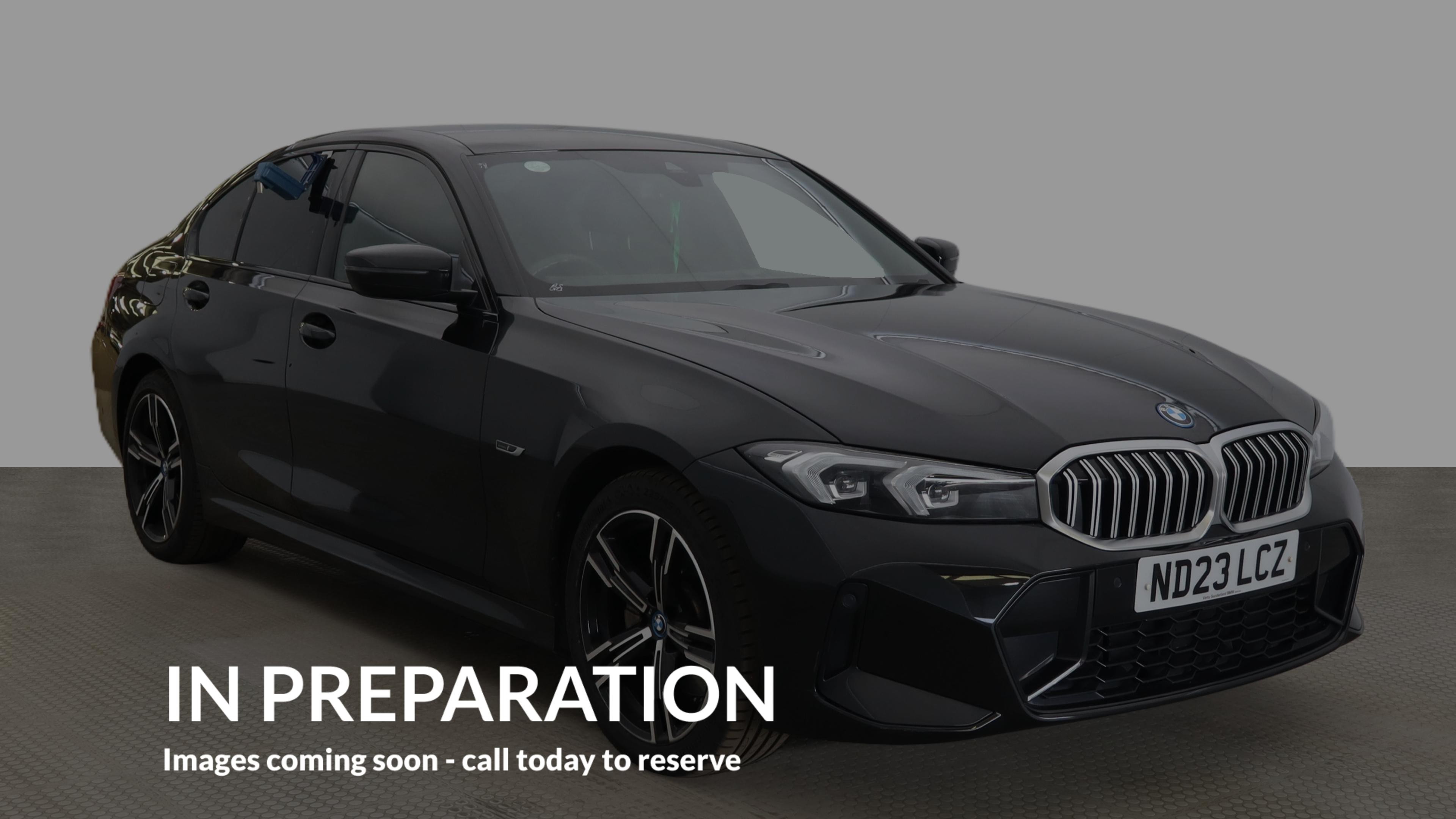 2023 BMW 3 Series thumbnail 2