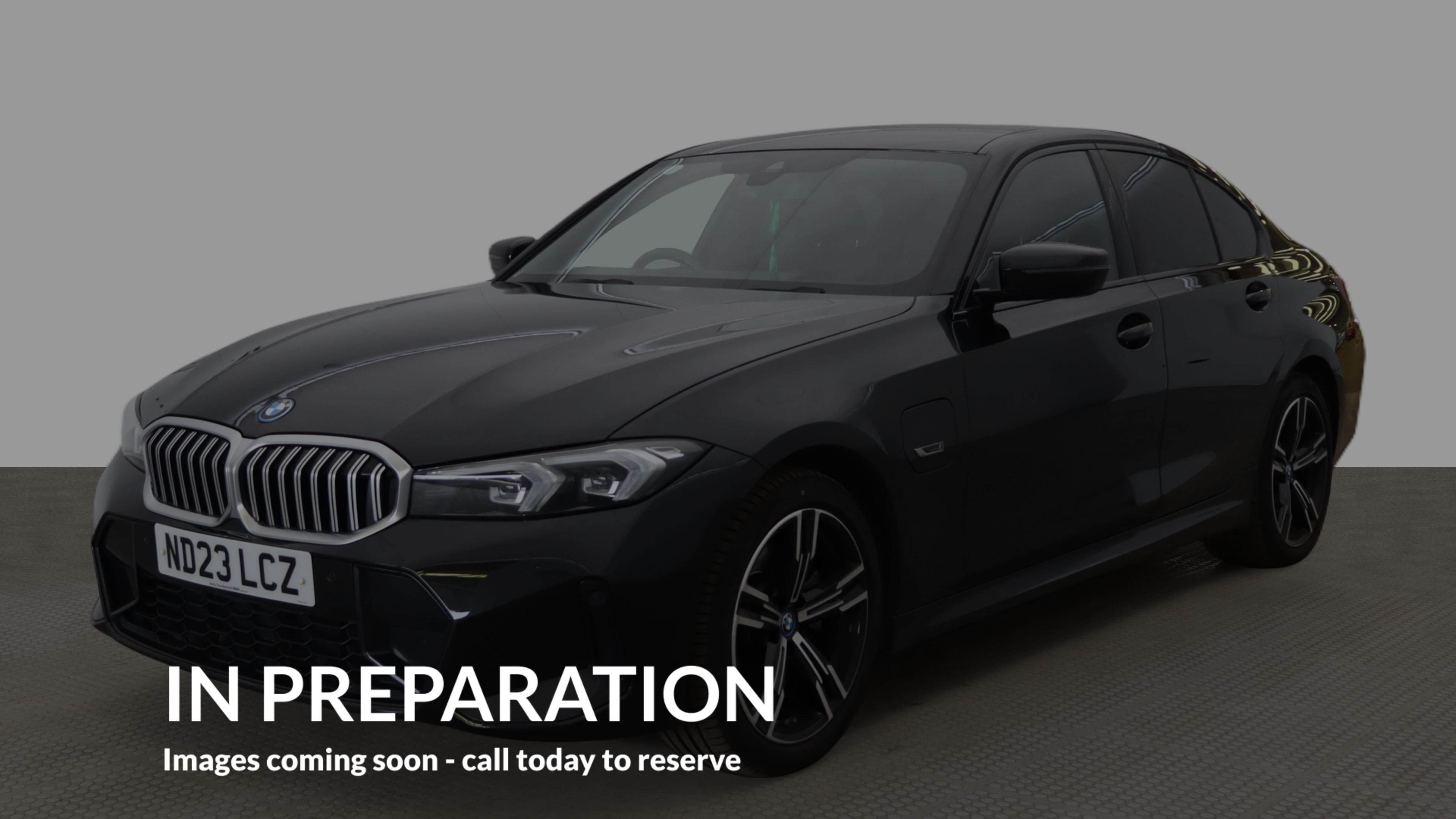 2023 BMW 3 Series thumbnail 3