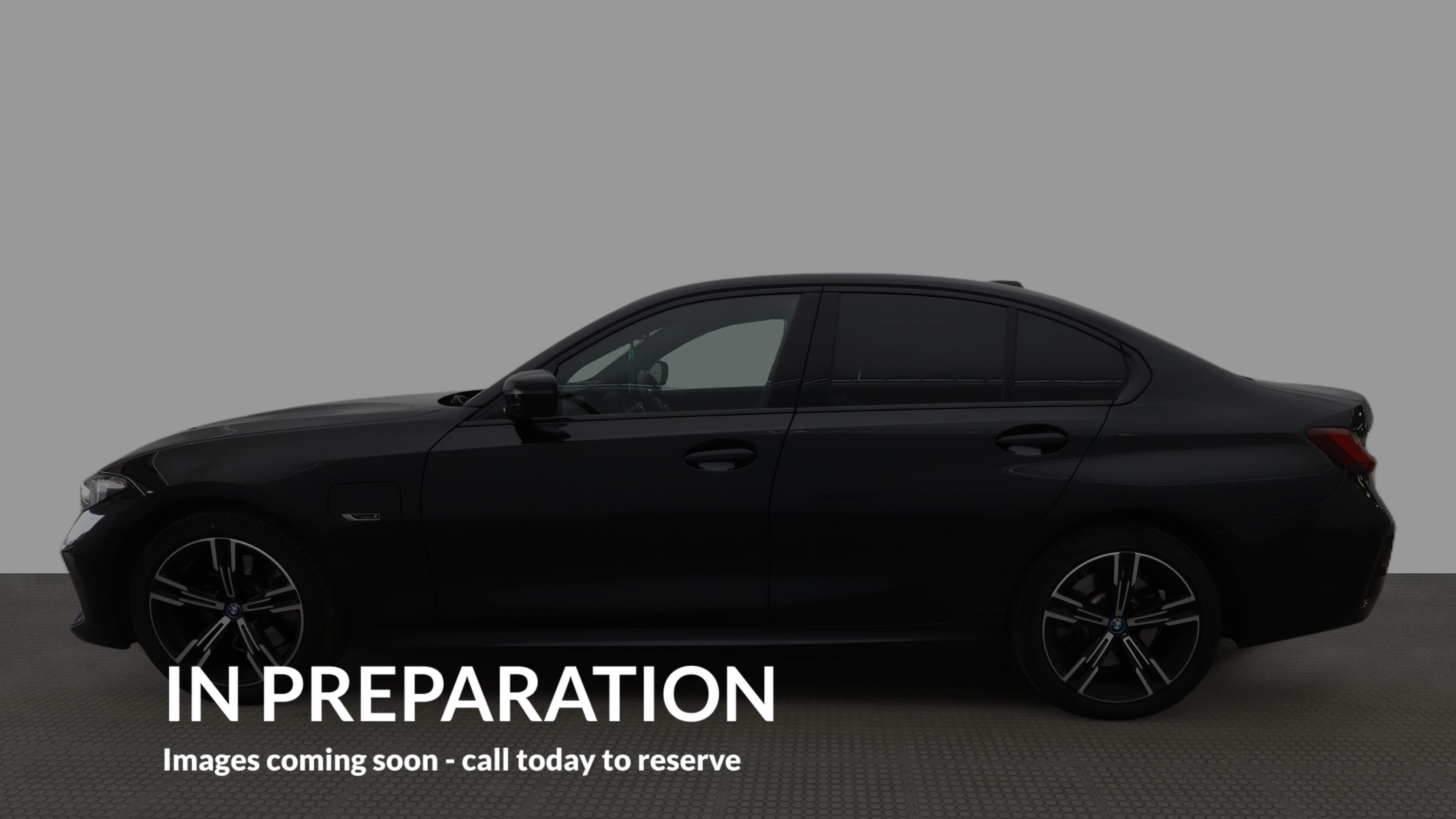 2023 BMW 3 Series thumbnail 7