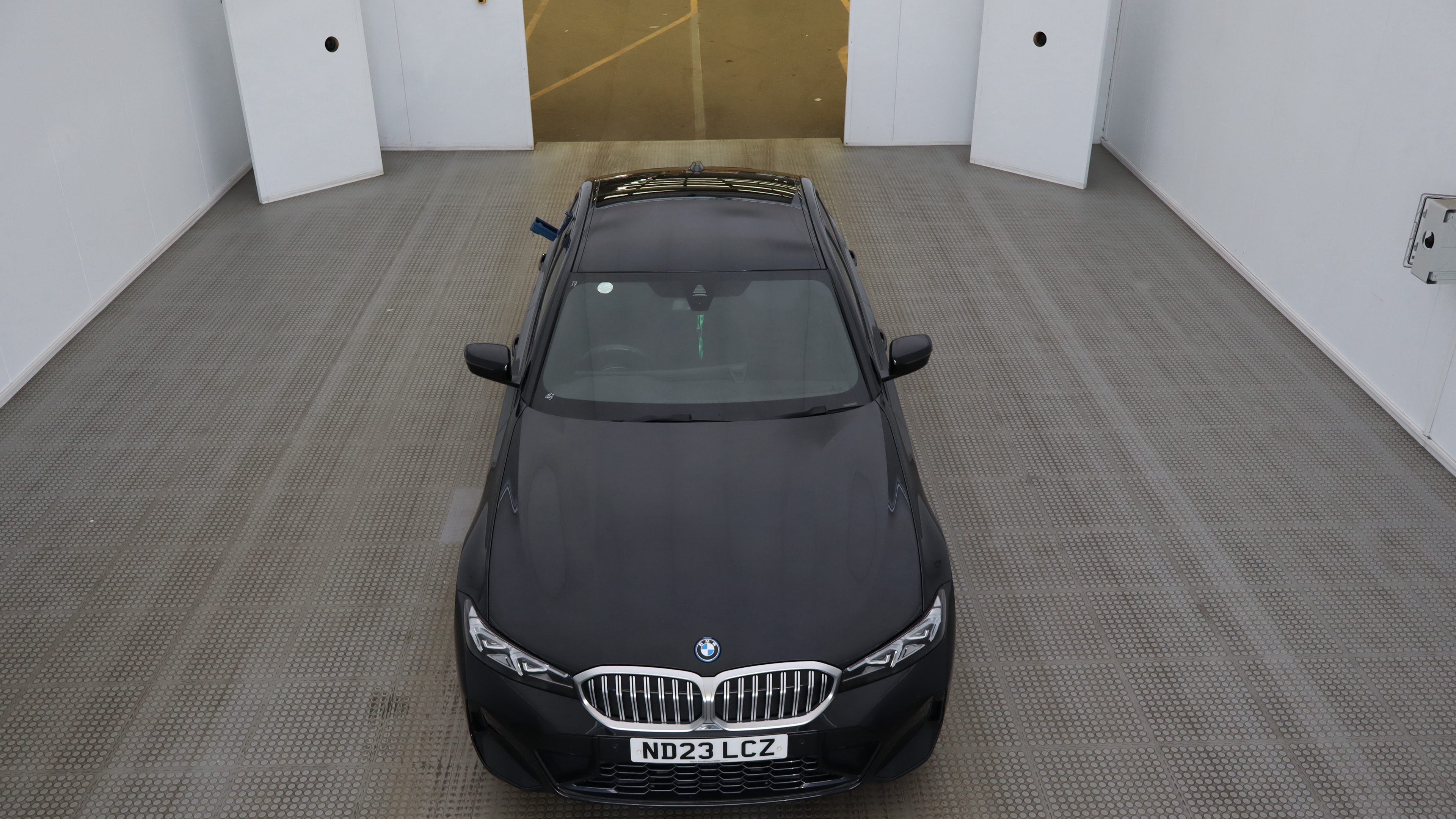 2023 BMW 3 Series thumbnail 8