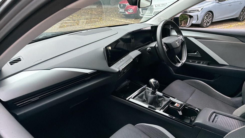 Vauxhall Astra 1.2 Turbo 130 Design 5dr Petrol Hatchback - Image 9