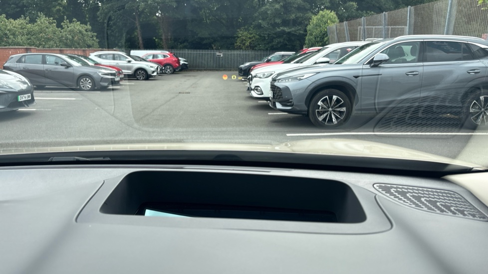 MG MGS6 266kW Trophy EV Dual Motor 77kWh 5dr Auto Electric Estate - Image 8