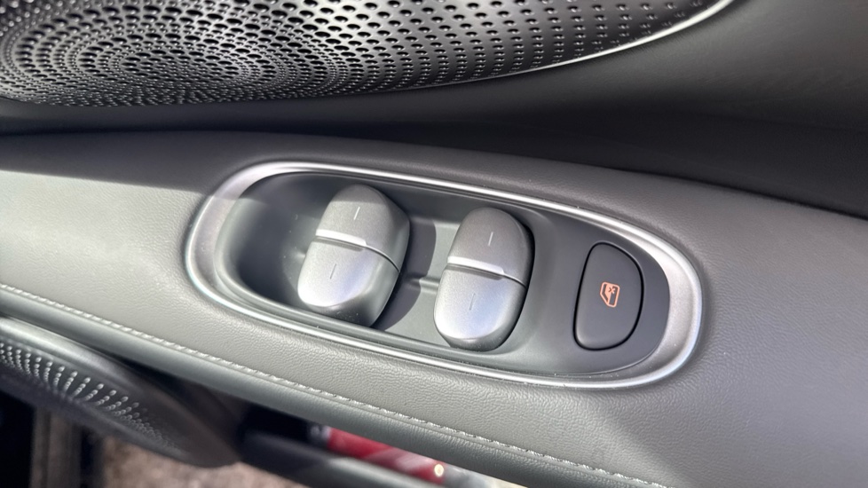 MG IM6 553kW Launch Edition 100kWh 5dr AWD Auto Electric Estate - Image 24