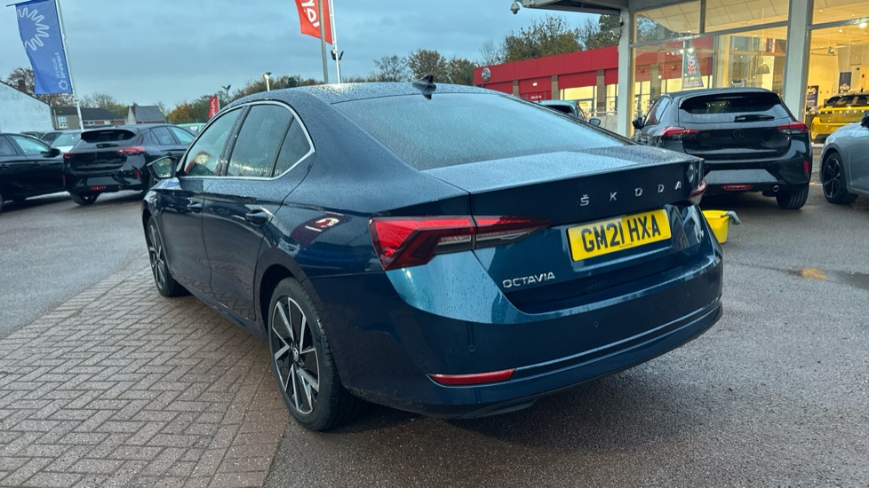Skoda Octavia 1.4 TSI iV SE L DSG 5dr Hatchback - Image 9