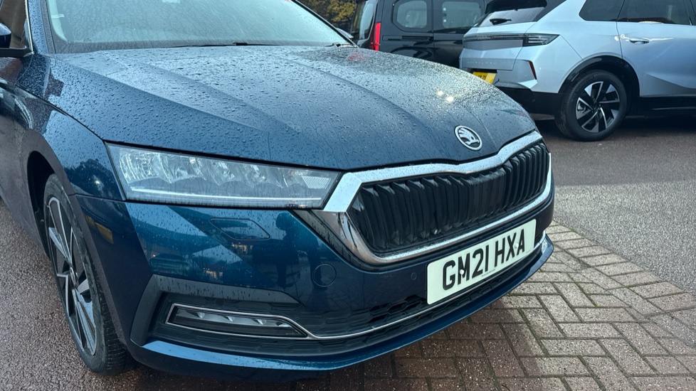 Skoda Octavia 1.4 TSI iV SE L DSG 5dr Hatchback - Image 11