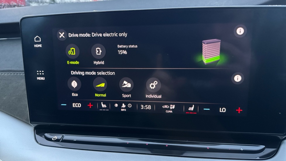 Skoda Octavia 1.4 TSI iV SE L DSG 5dr Hatchback - Image 35