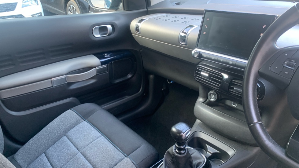 Citroen C4 Cactus 1.2 PureTech Flair 5dr [6 Speed] Petrol Hatchback - Image 14
