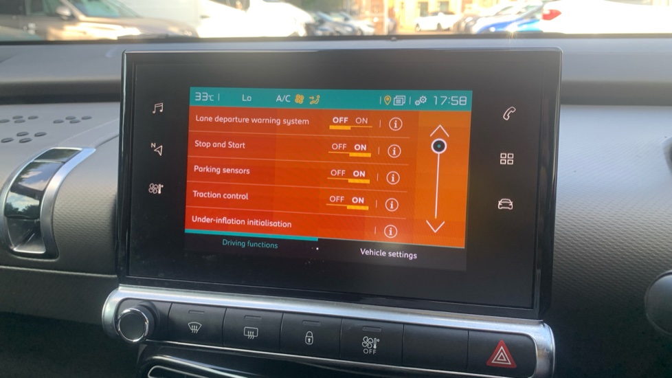 Citroen C4 Cactus 1.2 PureTech Flair 5dr [6 Speed] Petrol Hatchback - Image 25