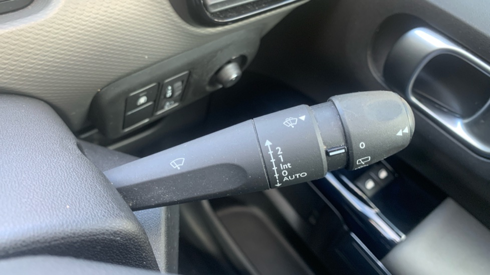 Citroen C4 Cactus 1.2 PureTech Flair 5dr [6 Speed] Petrol Hatchback - Image 31