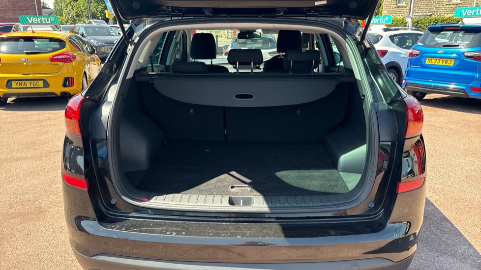 Hyundai TUCSON 1.6 GDi SE Nav 5dr 2WD Petrol Estate - Image 4