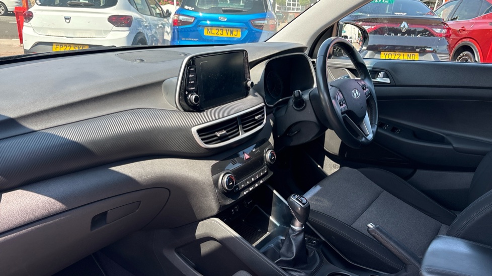 Hyundai TUCSON 1.6 GDi SE Nav 5dr 2WD Petrol Estate - Image 9