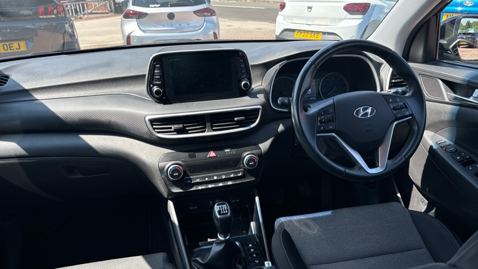 Hyundai TUCSON 1.6 GDi SE Nav 5dr 2WD Petrol Estate - Image 10