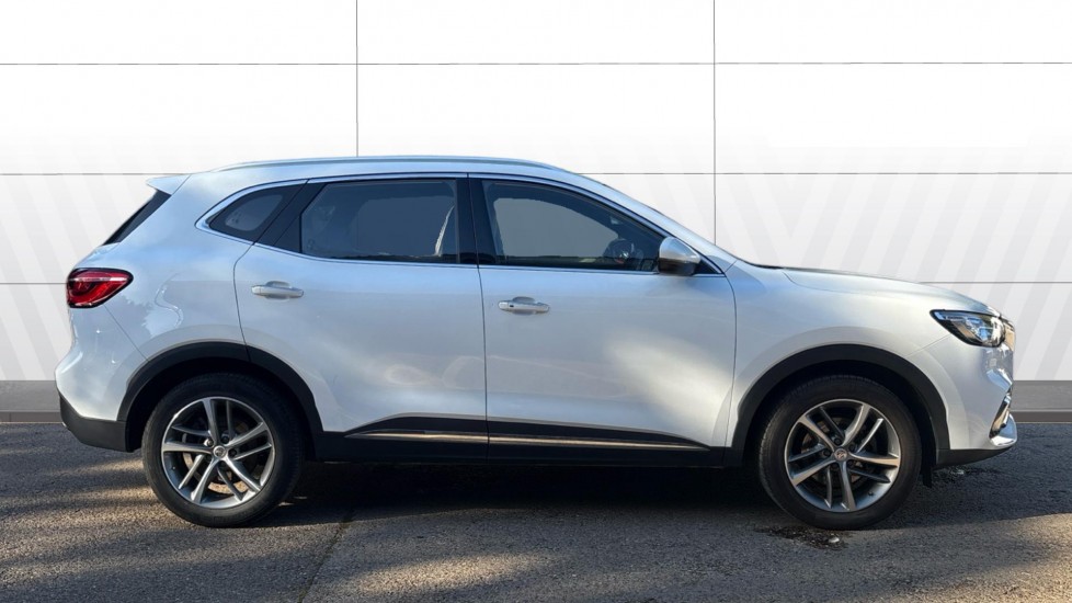 MG HS 1.5 T-GDI Exclusive 5dr Petrol Hatchback - Image 5