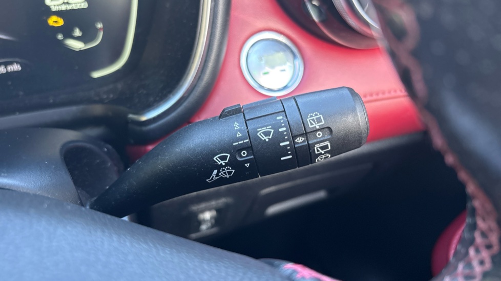MG HS 1.5 T-GDI Exclusive 5dr Petrol Hatchback - Image 23