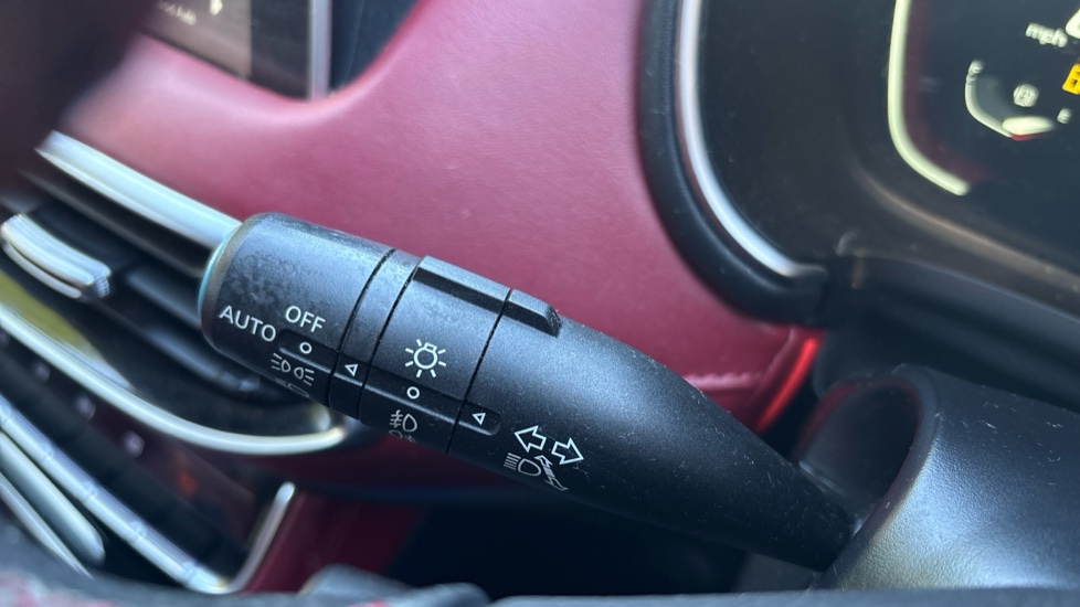 MG HS 1.5 T-GDI Exclusive 5dr Petrol Hatchback - Image 24