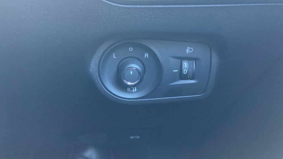 MG MG4 180kW Trophy EV Extended Range 77kWh 5dr Auto Electric Hatchback - Image 31