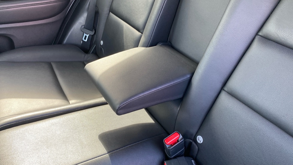 Honda HR-V 1.5 i-VTEC EX CVT 5dr Petrol Hatchback - Image 16