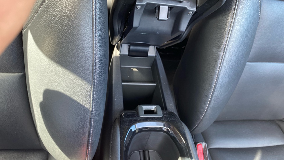 Honda HR-V 1.5 i-VTEC EX CVT 5dr Petrol Hatchback - Image 31