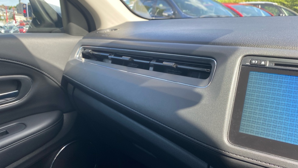 Honda HR-V 1.5 i-VTEC EX CVT 5dr Petrol Hatchback - Image 32