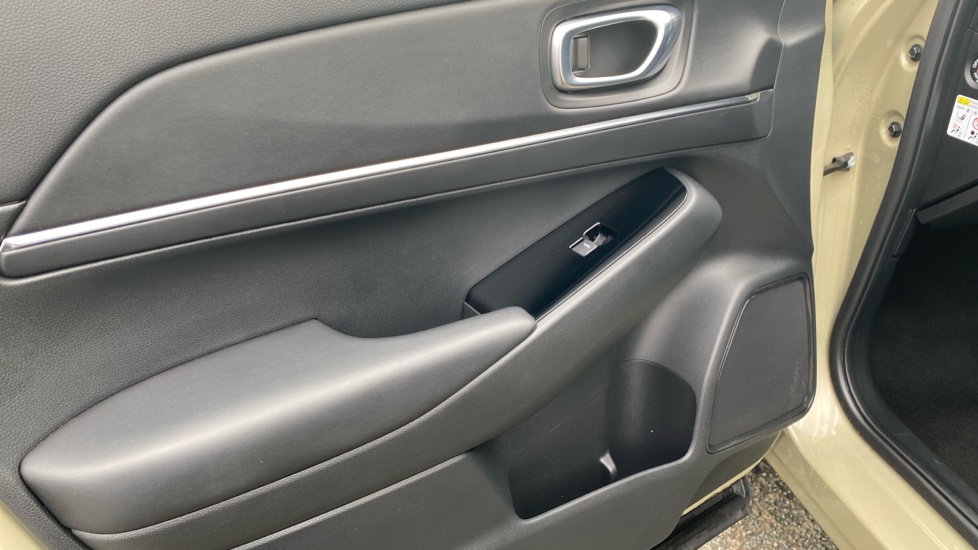 Honda HR-V 1.5 eHEV Advance 5dr CVT Hybrid Hatchback - Image 13