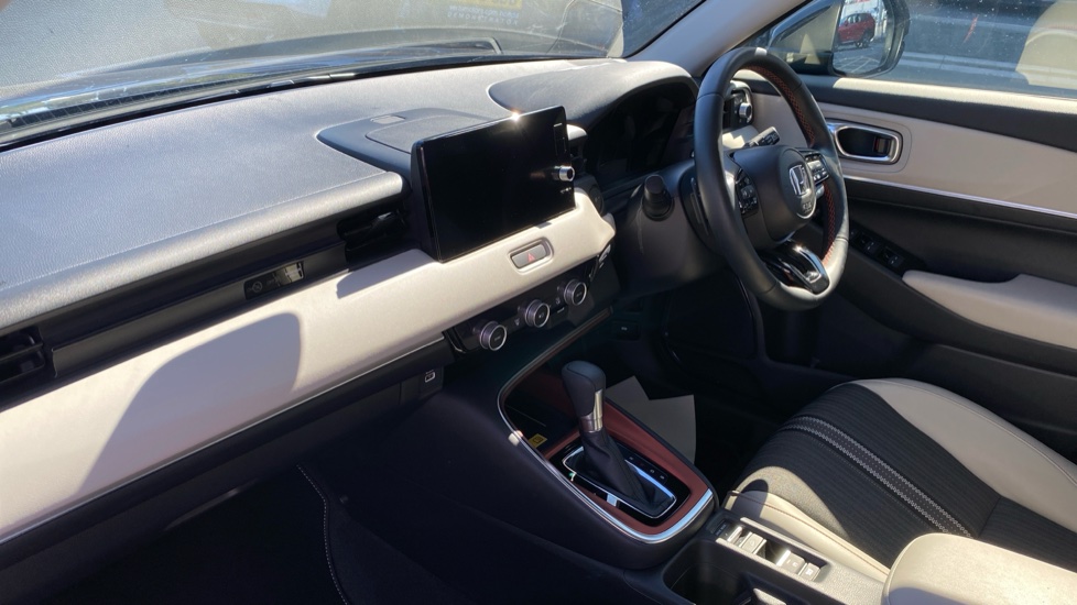 Honda HR-V 1.5 eHEV Advance Style 5dr CVT Hybrid Hatchback - Image 2