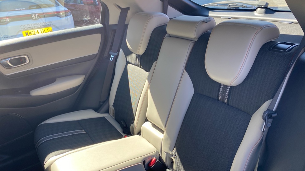 Honda HR-V 1.5 eHEV Advance Style 5dr CVT Hybrid Hatchback - Image 8