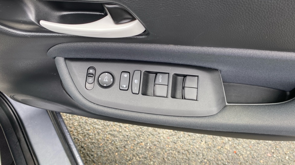 Honda Jazz 1.5 i-MMD Hybrid SE 5dr eCVT Hybrid Hatchback - Image 15