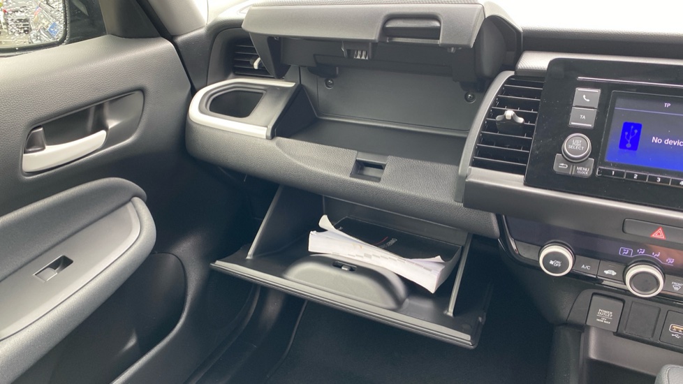Honda Jazz 1.5 i-MMD Hybrid SE 5dr eCVT Hybrid Hatchback - Image 23