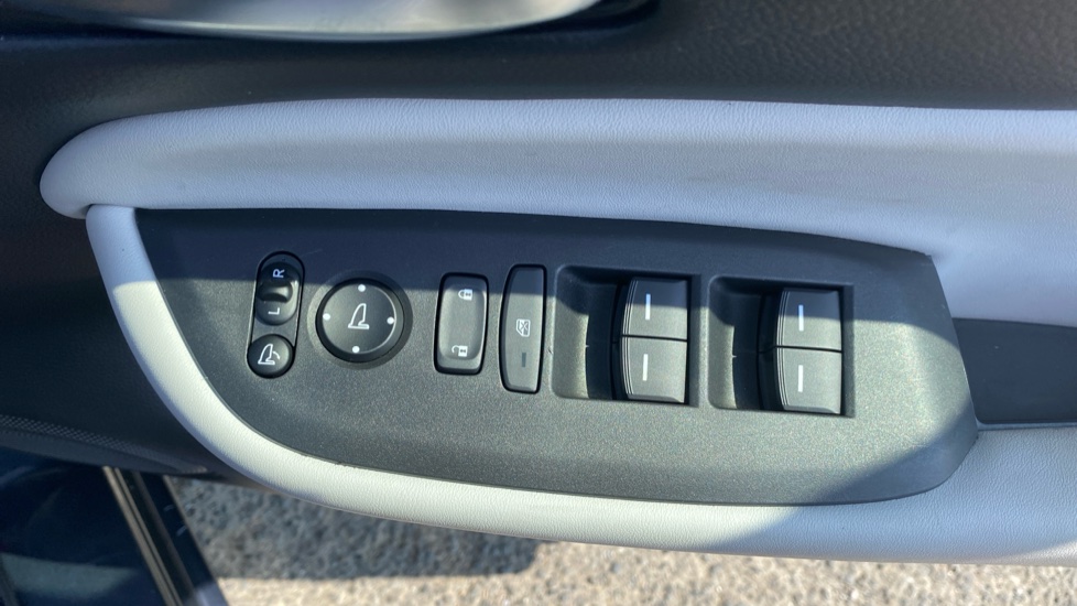 Honda Jazz 1.5 i-MMD Hybrid EX 5dr eCVT Hybrid Hatchback - Image 34
