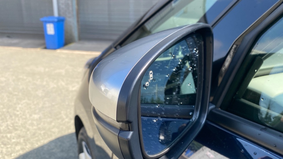 Honda Jazz 1.5 i-MMD Hybrid EX 5dr eCVT Hybrid Hatchback - Image 38