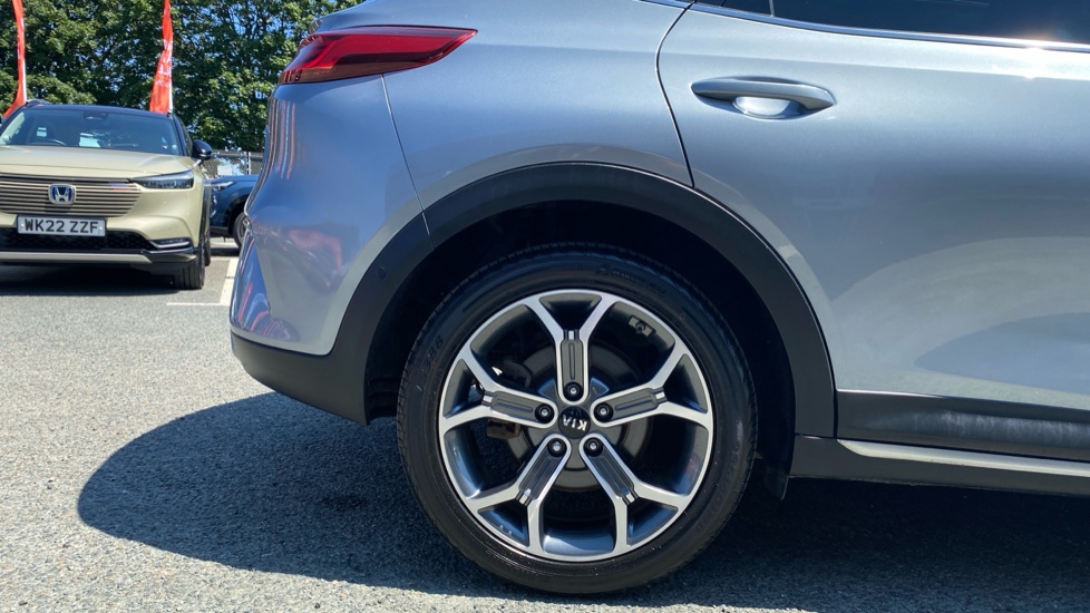 Kia Xceed 1.6 GDi PHEV First Edition 5dr DCT Hatchback - Image 9