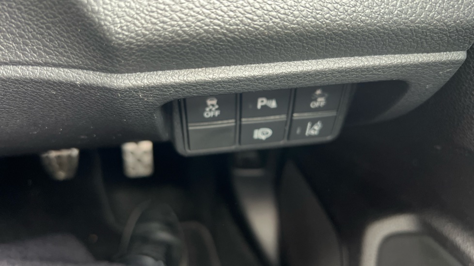 Honda Civic 1.5 VTEC Turbo Sport 5dr Petrol Hatchback - Image 23