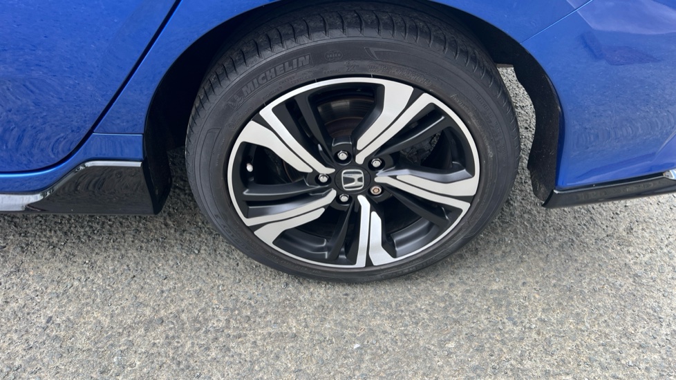 Honda Civic 1.5 VTEC Turbo Sport 5dr Petrol Hatchback - Image 27
