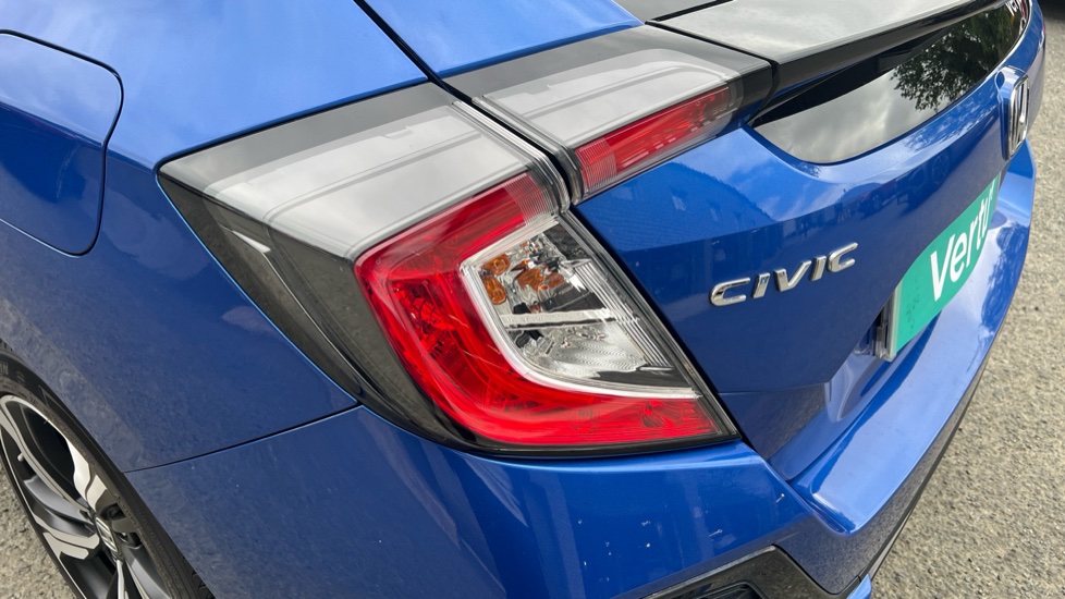 Honda Civic 1.5 VTEC Turbo Sport 5dr Petrol Hatchback - Image 29