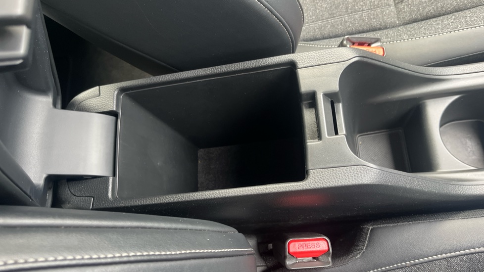 Honda Jazz 1.5 i-MMD Hybrid SR 5dr eCVT Hybrid Hatchback - Image 26