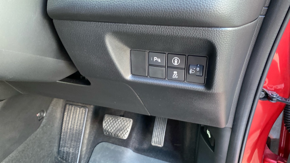 Honda Jazz 1.5 i-MMD Hybrid EX 5dr eCVT Hybrid Hatchback - Image 17