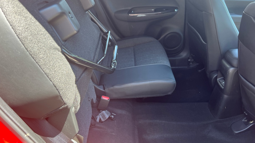 Honda Jazz 1.5 i-MMD Hybrid EX 5dr eCVT Hybrid Hatchback - Image 35
