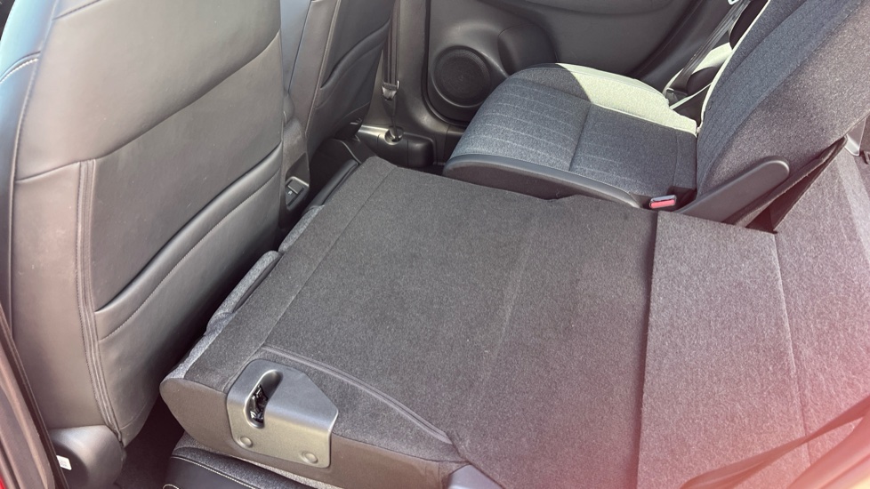 Honda Jazz 1.5 i-MMD Hybrid EX 5dr eCVT Hybrid Hatchback - Image 41