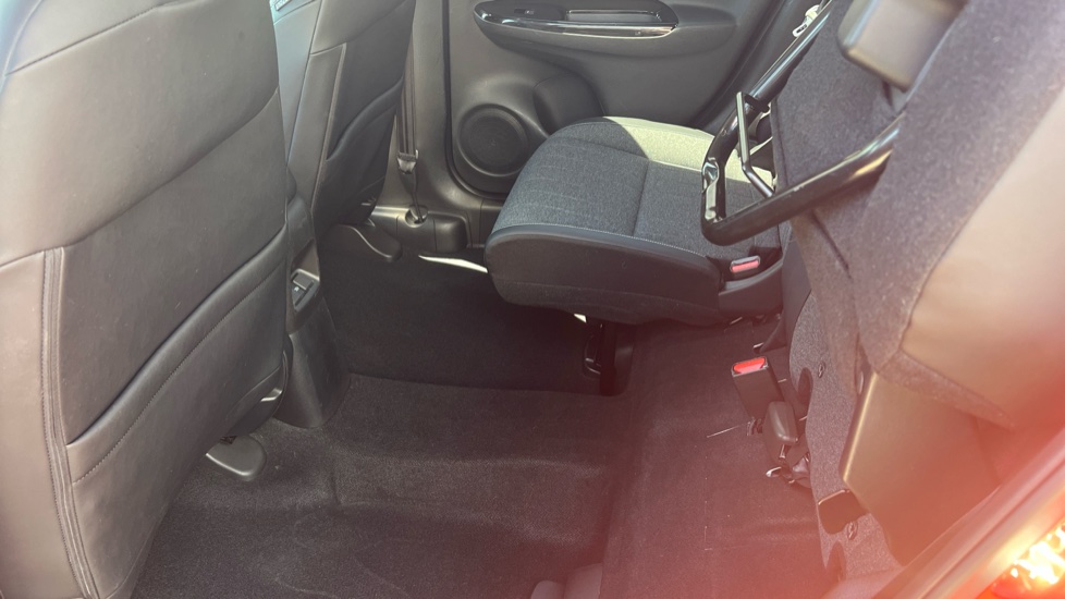 Honda Jazz 1.5 i-MMD Hybrid EX 5dr eCVT Hybrid Hatchback - Image 42