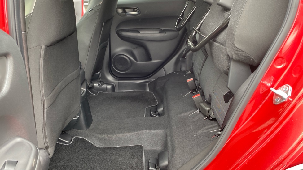 Honda Jazz 1.5 i-MMD Hybrid Crosstar Advance 5dr eCVT Hybrid Hatchback - Image 32