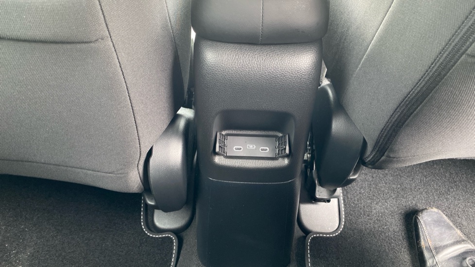 Honda Jazz 1.5 i-MMD Hybrid Crosstar Advance 5dr eCVT Hybrid Hatchback - Image 33