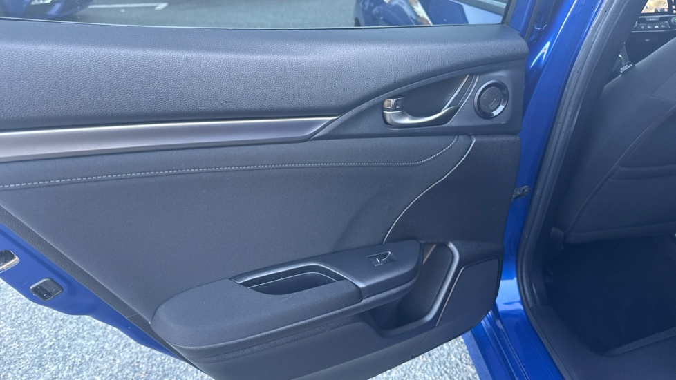 Honda Civic 1.0 VTEC Turbo 126 SR 5dr Petrol Hatchback - Image 17