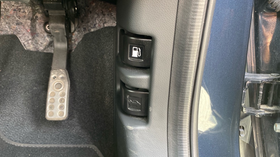 Honda HR-V 1.5 i-VTEC Turbo Sport CVT 5dr Petrol Hatchback - Image 17